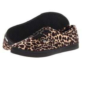 Leopard Vans